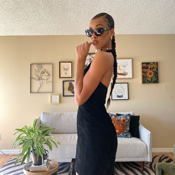 Meet your Posher, Ashlyn - Picture 3 of 4